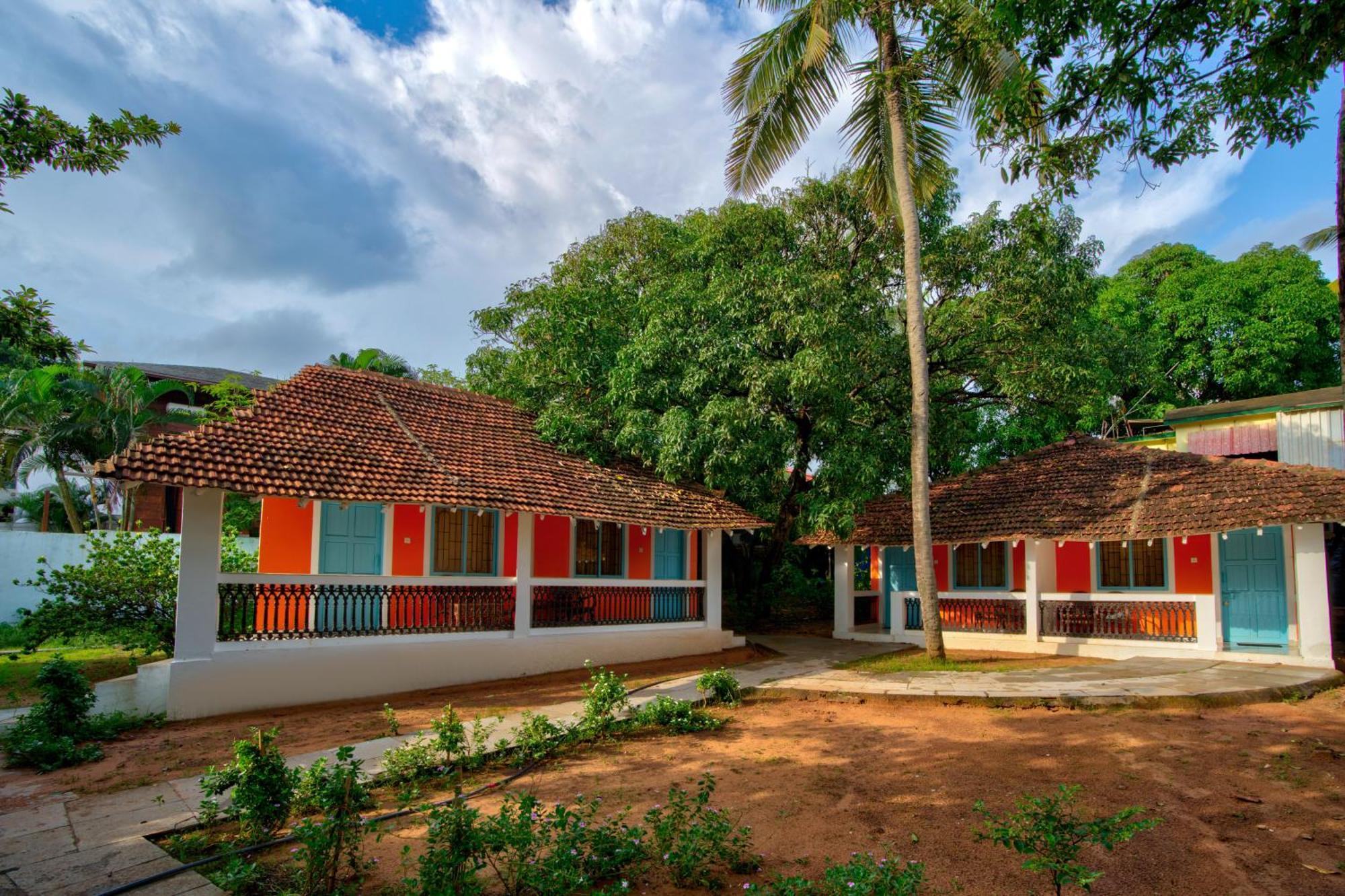 Papilio Beach Front Cottages-Tbv Baga Eksteriør billede