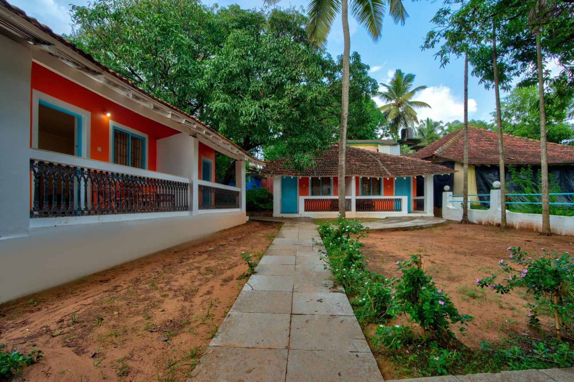 Papilio Beach Front Cottages-Tbv Baga Eksteriør billede