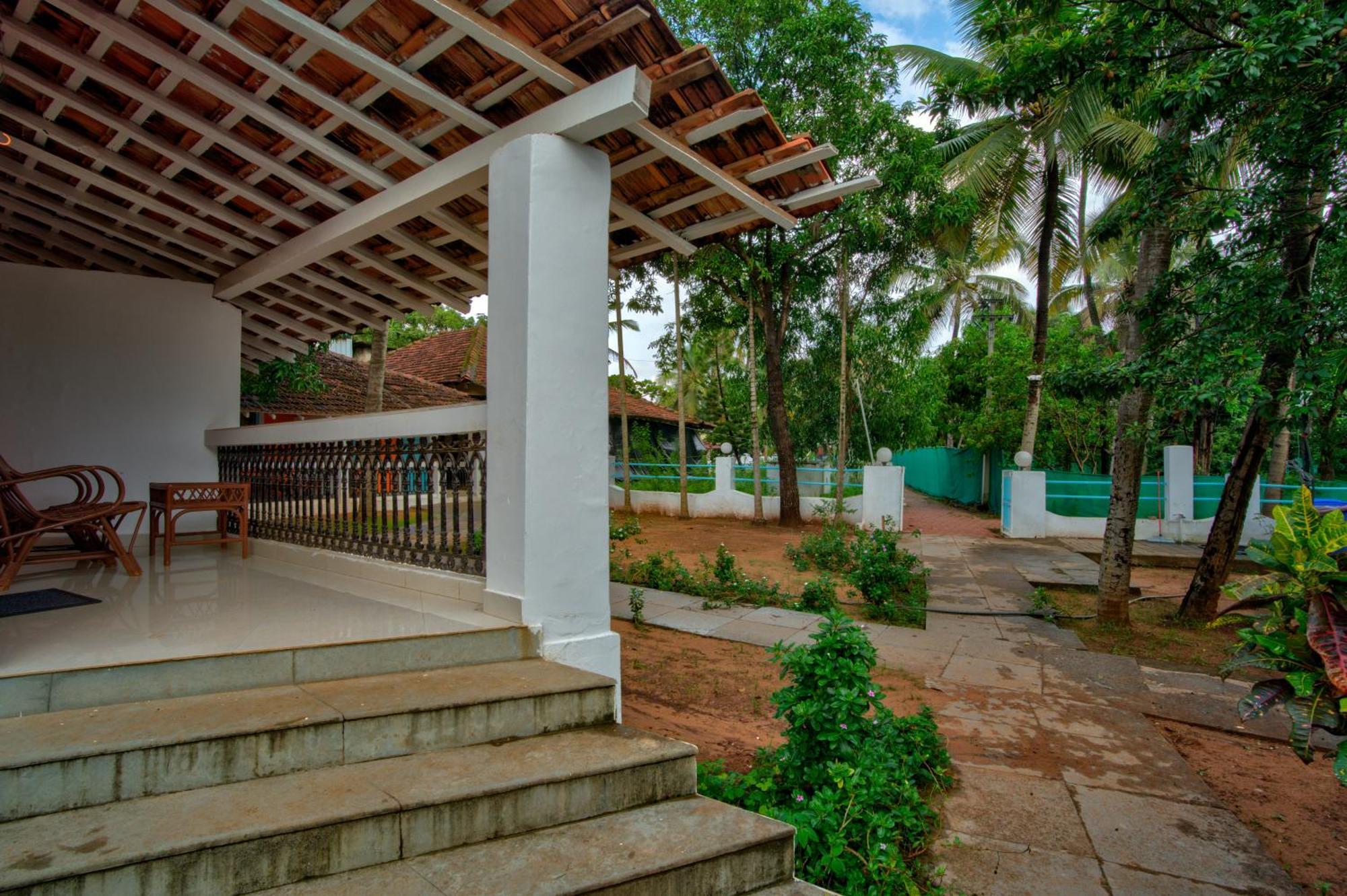 Papilio Beach Front Cottages-Tbv Baga Eksteriør billede