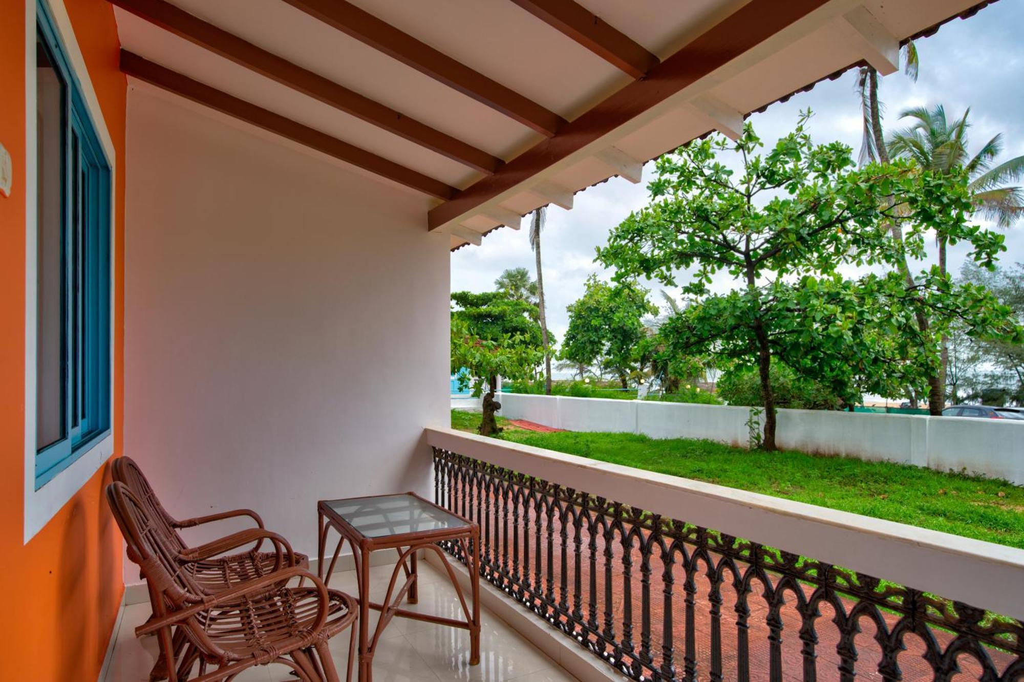 Papilio Beach Front Cottages-Tbv Baga Eksteriør billede